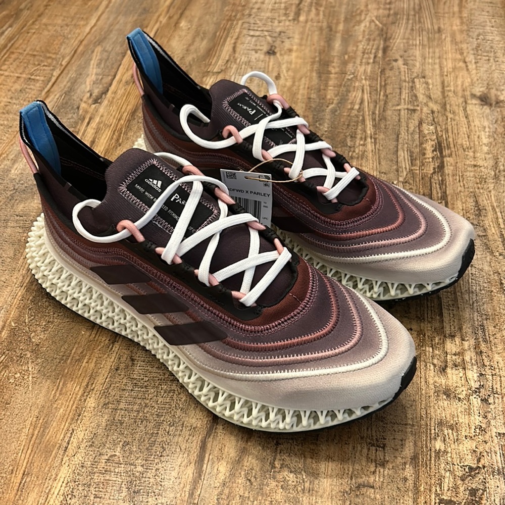 ADIDAS 4DFWD X Parley For The Oceans Men’s 10.5 or Women’s 11.5